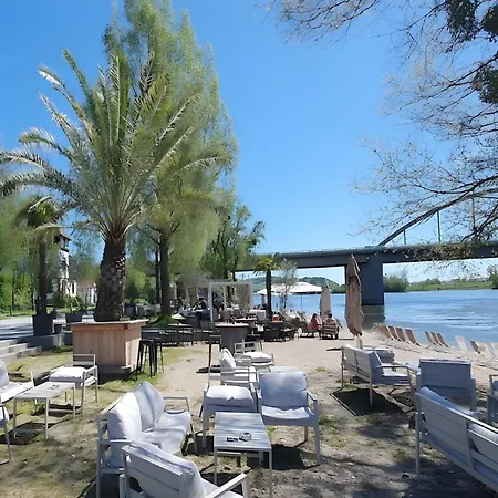 Near The River In Bavaria Lägenhet Deggendorf